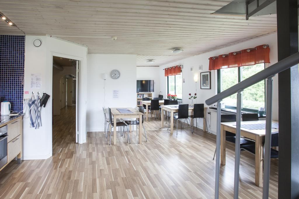 Bruksparkens Hostel Веллинг Экстерьер фото