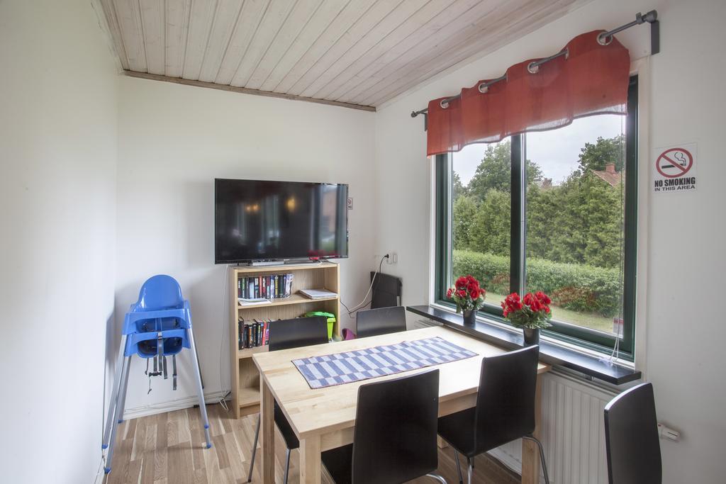 Bruksparkens Hostel Веллинг Экстерьер фото